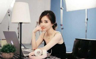 网红主播娜宝,直播界的璀璨明星，引领潮流的网红女王